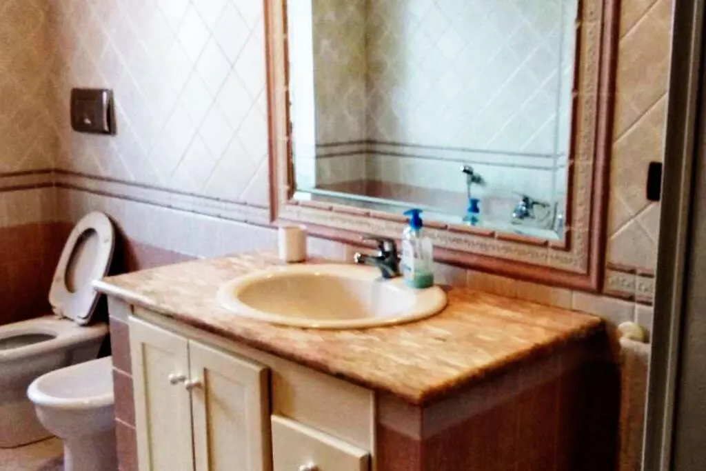 Casa In Zona Tranquilla A Carbonia Villa Italia